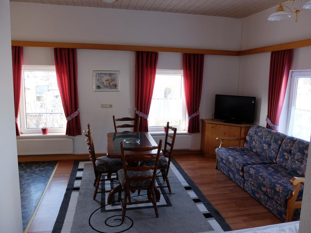 Hôtel Gasthof Zum Hochfelln à Bergen  Extérieur photo