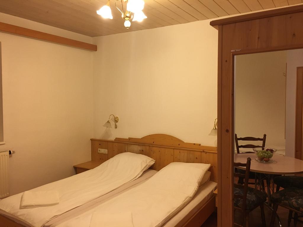 Hôtel Gasthof Zum Hochfelln à Bergen  Extérieur photo